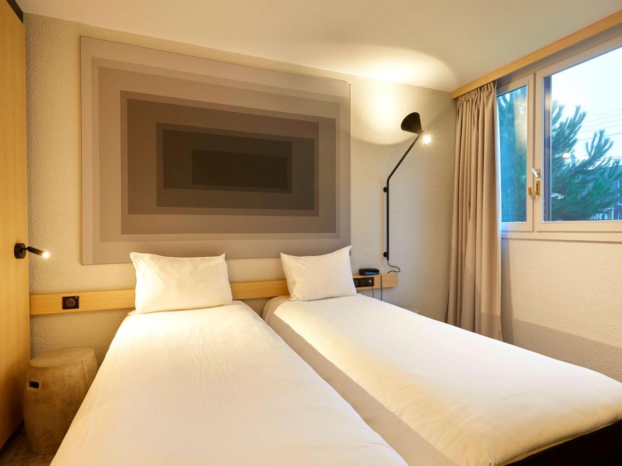 ไอบิส เลอ ม็อง เอสต์ ปงลิเยอ Hotel เลอม็องส์ ภายนอก รูปภาพ